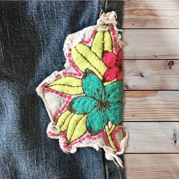 FRENDZ Denim Capri / Long Embellished Shorts - Picture 2 of 6